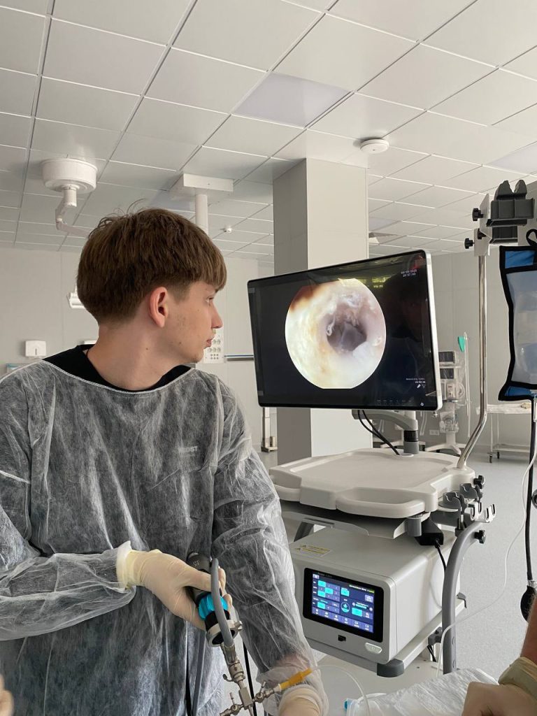 ratomskiy-gleb-gennadevich-endoskopiya-768x1024 Ратомский Глеб Геннадьевич