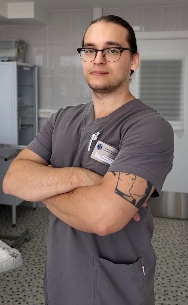 veterinarnyy-vrach-lenginovich-matvey-viktorovich-631x1024 Ленгинович Матвей Викторович