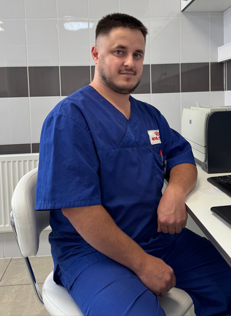 veterinarnyy-vrach-zhdanovich-sergey-aleksandrovich-749x1024 Жданович Сергей Александрович